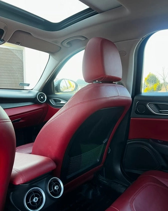 Alfa Romeo Giulia cena 84500 przebieg: 74500, rok produkcji 2017 z Warszawa małe 497